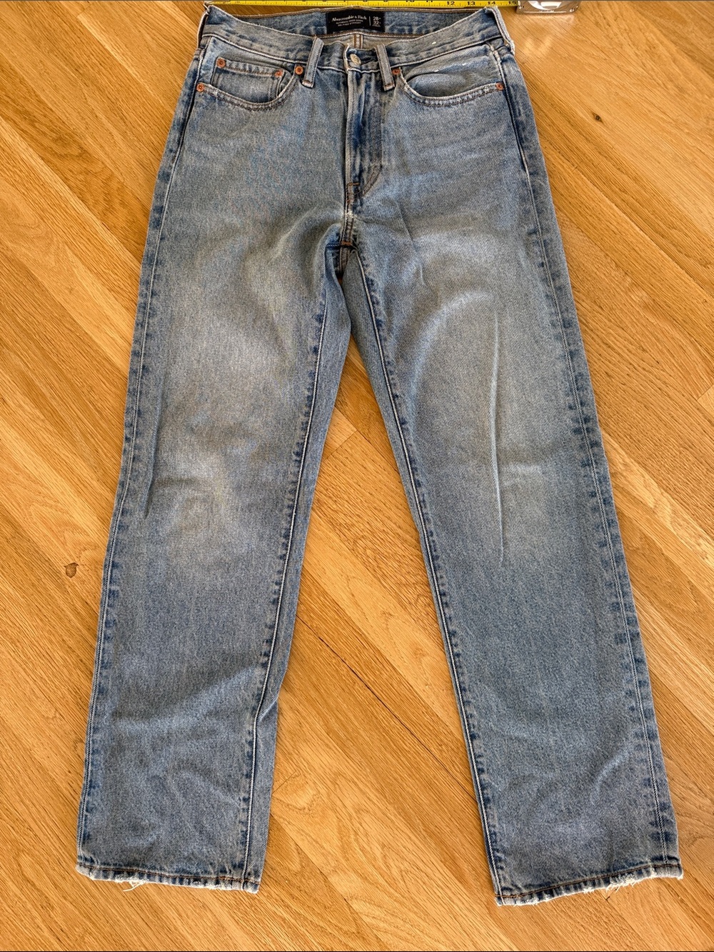 Abercrombie & Fitch Medium Blue authentic rigid denim relaxed straight. 28 x 32